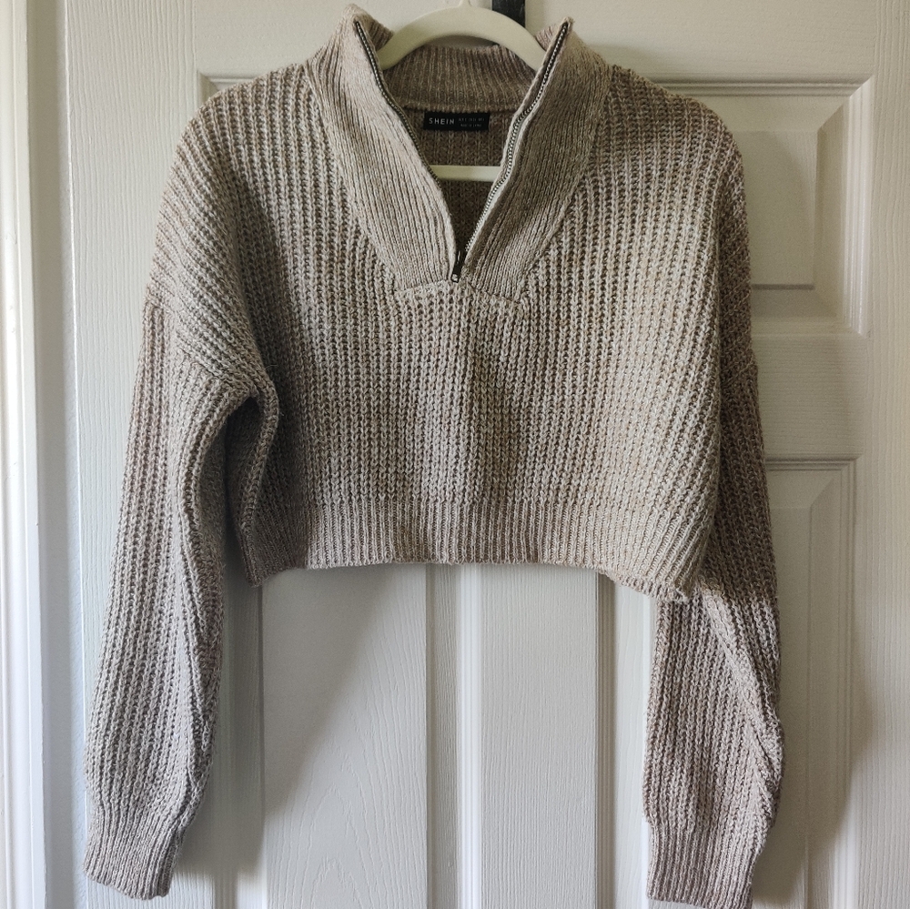 SHEIN Cropped Sweater